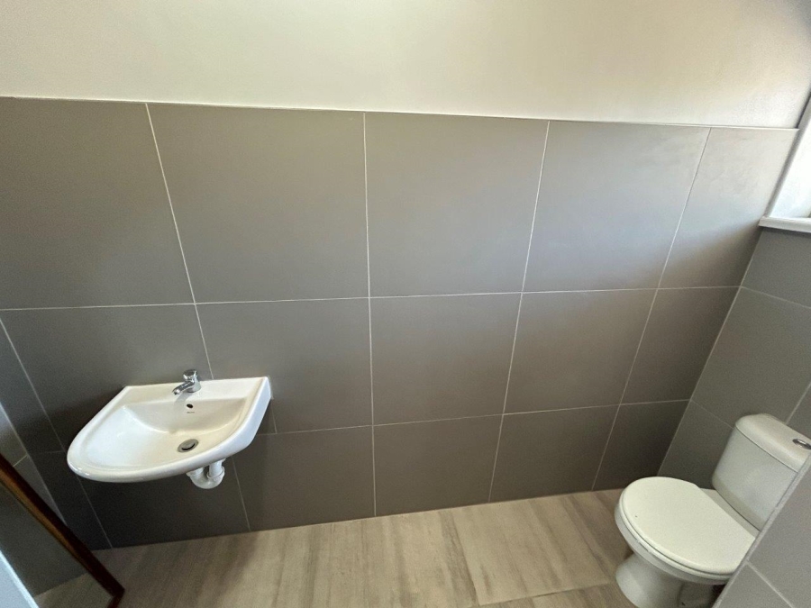 9 Bedroom Property for Sale in Jeffreys Bay Central Eastern Cape
